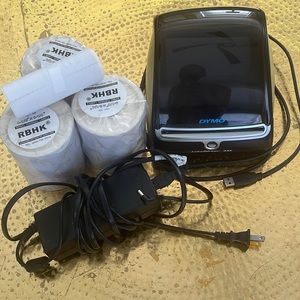 Dymo LabelWriter 4XL with 3 rolls of 220 labels and 1 roll of 50. Like new!